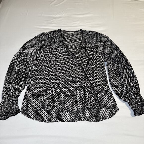 Max Studio Black Tan White Geo Print Elastic Cuff Pleated Blouse Tunic L Top EUC - Picture 2 of 16